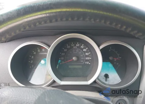 2006 Toyota 4Runner Sr5 V6 z USA, uszkodzony, nr VIN JTEZU14R468059665